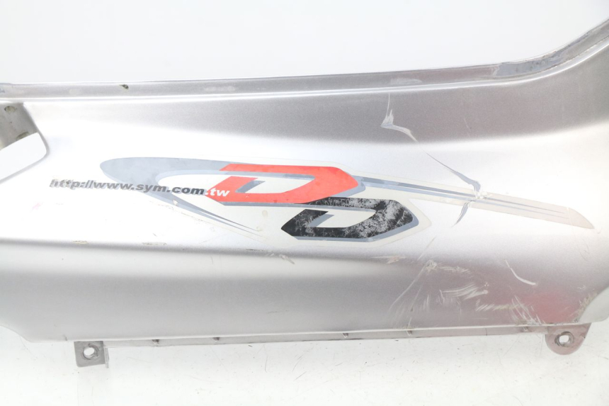 photo de CARENADO TRASERO DERECHA SYM DD 50 (2005 - 2011) - Zoom sobre los componentes