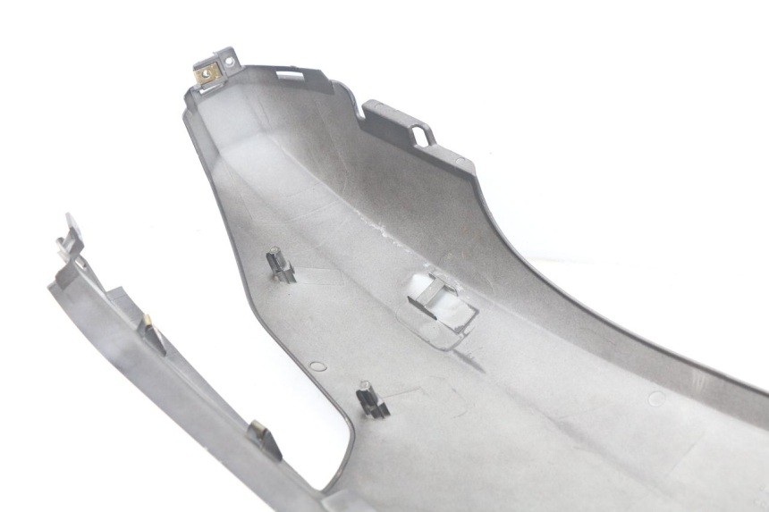 photo de CARENADO TRASERO DERECHA KYMCO DINK 4T 50 (2007 - 2018) - Otra perspectiva