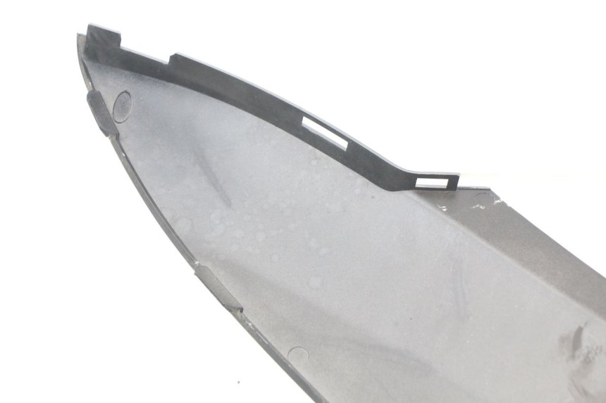 photo de CARENADO TRASERO DERECHA KYMCO DINK 4T 50 (2007 - 2018) - Primer plano técnico