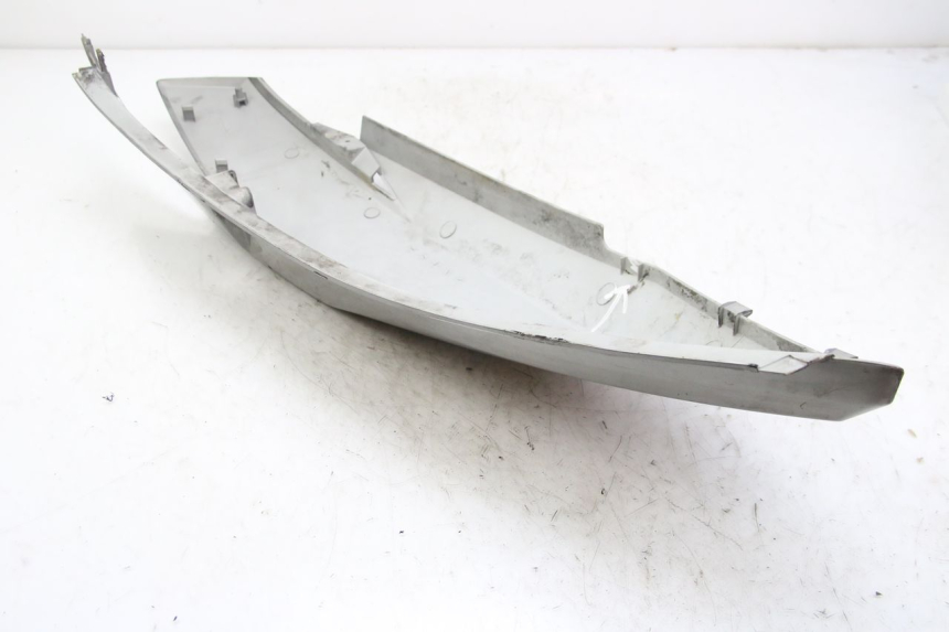 photo de FLANCO TRASERO DERECHO KYMCO DINK STREET 125 (2009 - 2014) - Estado de la superficie y material