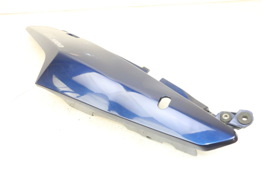 photo de CARENADO TRASERO DERECHA SUZUKI DL V STROM 1000 (2002 - 2007) - Detalles de los puntos de fijación