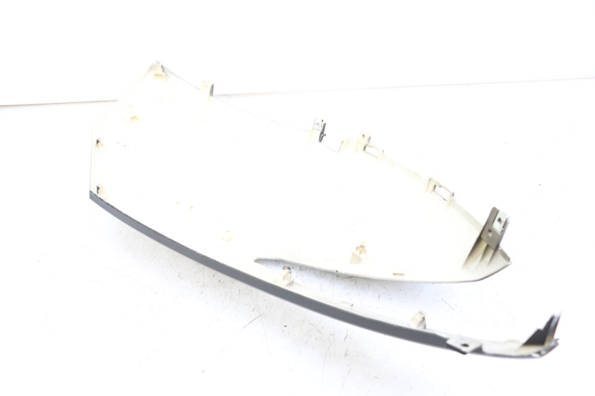 photo de CARENADO TRASERO DERECHA WAYSCRAL E-START 1 (2018 - 2022) - Primer plano técnico