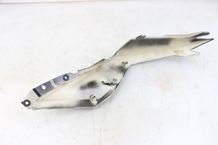 photo de CARENADO TRASERO DERECHA EBROH BRAVO GLE 1 (2020 - 2024) - Vista general del producto