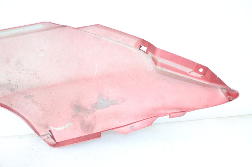 photo de CARENADO TRASERO DERECHA PEUGEOT ELYSTAR 125 (2002 - 2007) - Primer plano técnico