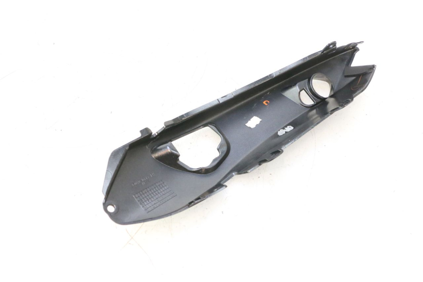 photo de LATERAL TRASERO DERECHO KAWASAKI ER-6 ER6 F ABS 650 (2012 - 2016) - Primer plano técnico