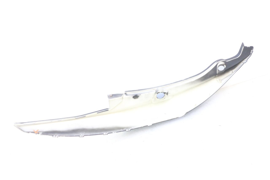 photo de CARENADO TRASERO DERECHA JM MOTORS F45i 4T 50 (2020 - 2023) - Estado de la superficie y material