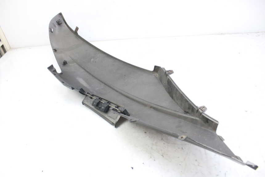 photo de FLANCO TRASERO DERECHO HONDA FES S-WING SWING ABS 125 (2007 - 2015) - Otra perspectiva