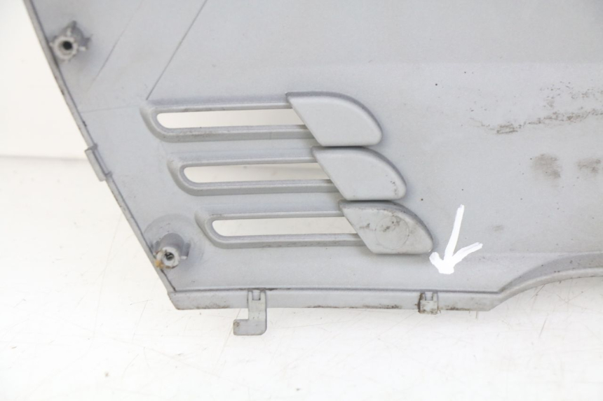 photo de FLANCO TRASERO DERECHO SYM FIDDLE 3 III 125 (2014 - 2020) - Estado de la superficie y material