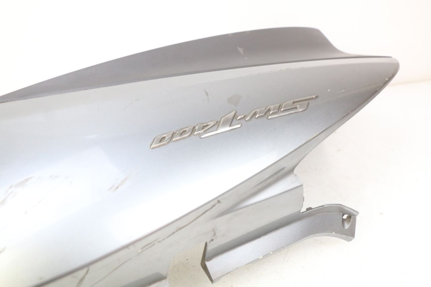 photo de FLANCO TRASERO DERECHO HONDA FJS SILVERWING SILVER WING 400 (2009 - 2016) - Características distintivas