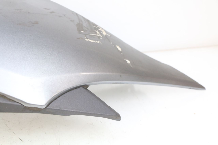photo de FLANCO TRASERO DERECHO HONDA FJS SILVERWING SILVER WING 400 (2009 - 2016) - Enfoque en la estructura