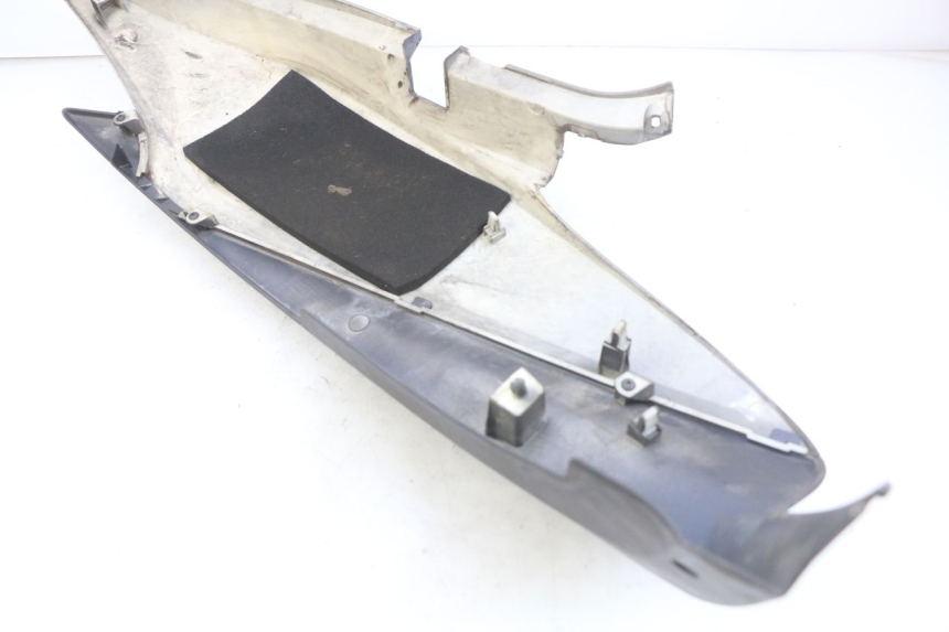 photo de FLANCO TRASERO DERECHO HONDA FJS SILVERWING SILVER WING 400 (2009 - 2016) - Otra perspectiva