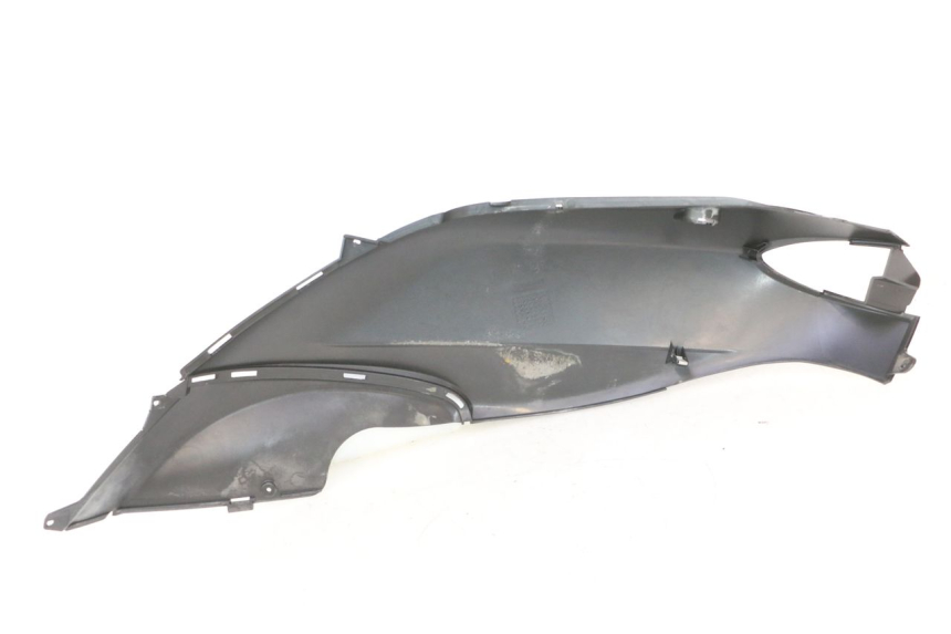 photo de CARENADO TRASERO DERECHA PIAGGIO FLY 2T 50 (2004 - 2017) - Primer plano técnico