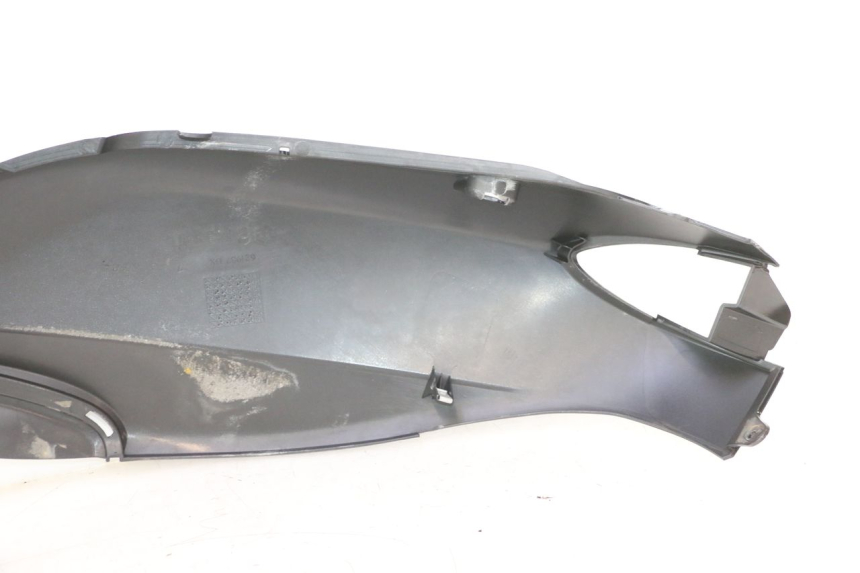 photo de CARENADO TRASERO DERECHA PIAGGIO FLY 2T 50 (2004 - 2017) - Detalles de los puntos de fijación