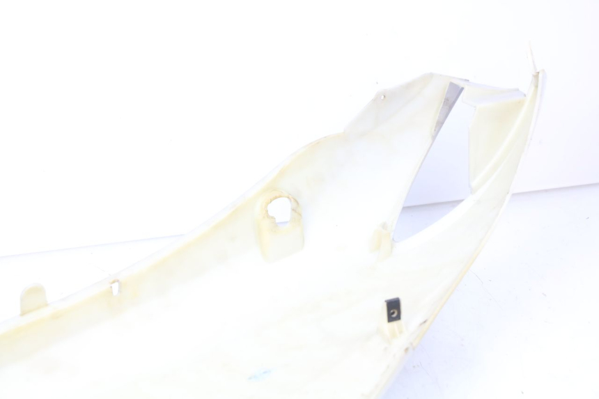 photo de FLANCO TRASERO DERECHO PIAGGIO FLY 100 (2006 - 2010) - Detalles de los puntos de fijación