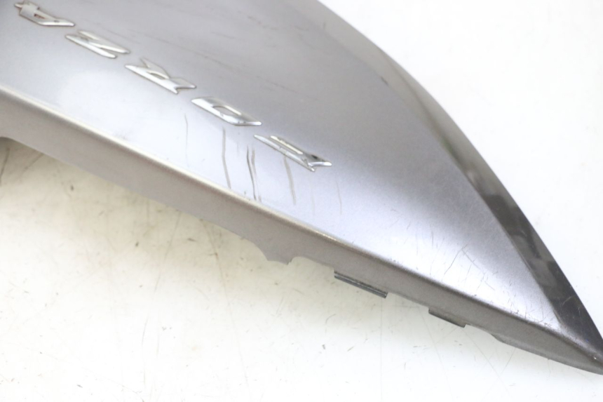 photo de CARENADO TRASERO DERECHA HONDA FORZA ABS 300 (2013 - 2017) - Características distintivas