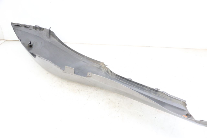 photo de CARENADO TRASERO DERECHA HONDA FORZA ABS 300 (2013 - 2017) - Zoom estado de uso