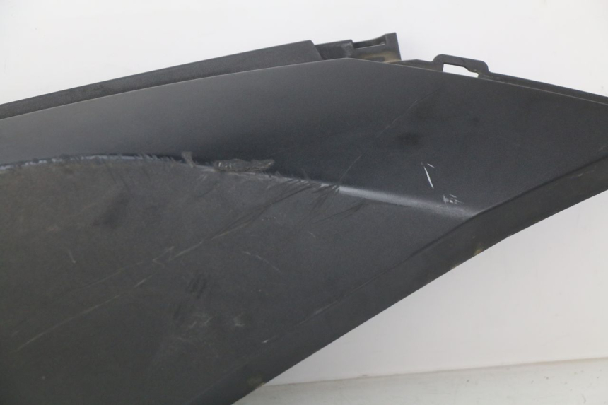 photo de FLANCO TRASERO DERECHO HONDA FORZA 125 (2015 - 2016) - Marcados y referencias originales