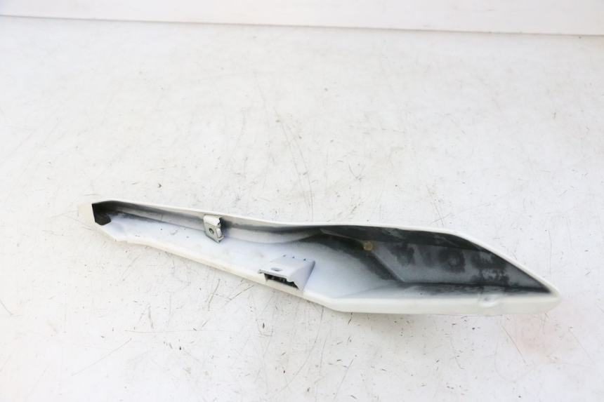 photo de CARENADO TRASERO DERECHA BMW G310 R 310 (2016 - 2020) - Otra perspectiva