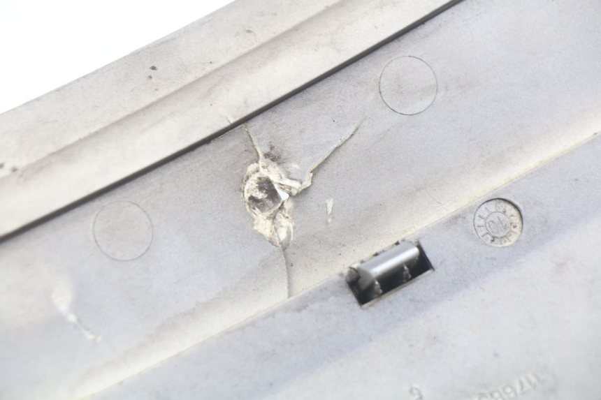 photo de FLANCO TRASERO DERECHO PEUGEOT GEOPOLIS 400 (2007 - 2013) - Zoom estado de uso