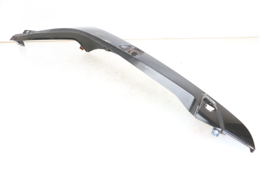 photo de CARENADO TRASERO DERECHA GILERA NEXUS 300 (2008 - 2013) - Estado de la superficie y material