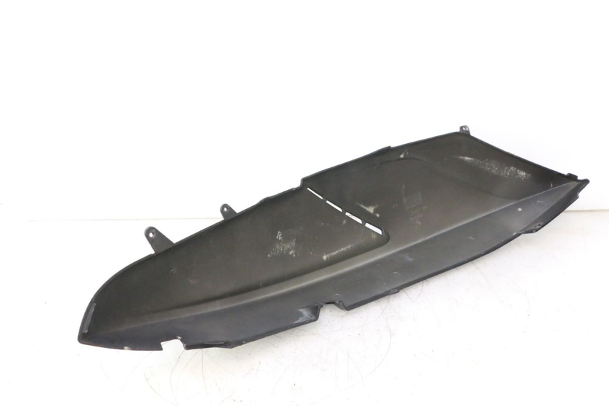 photo de CARENADO TRASERO DERECHA GILERA GP 800 (2007 - 2013) - Características distintivas