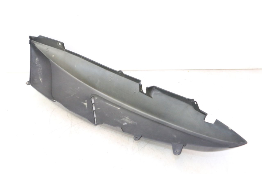 photo de CARENADO TRASERO DERECHA GILERA GP 800 (2007 - 2013) - Primer plano de alta resolución
