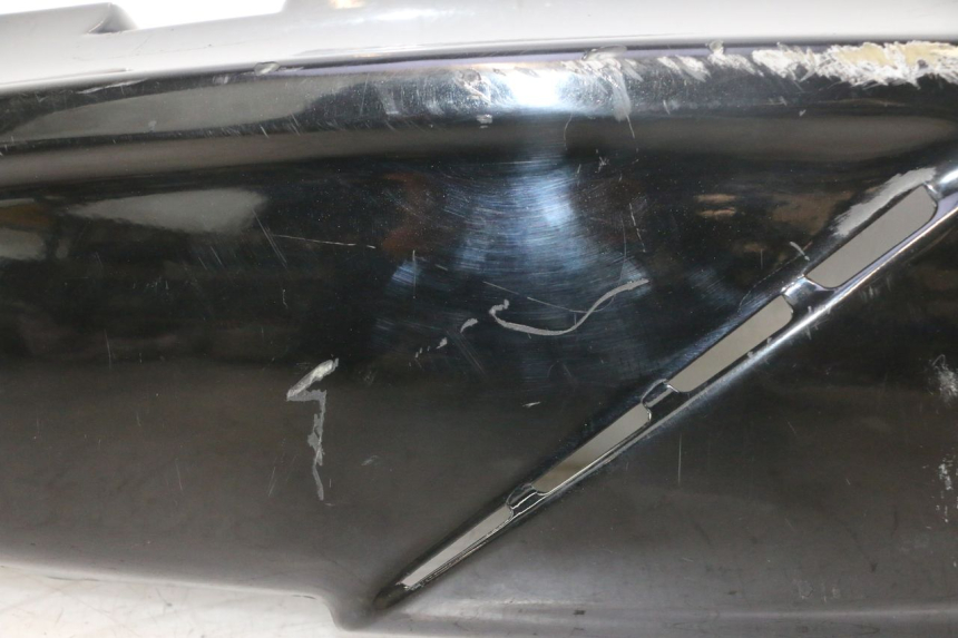 photo de CARENADO TRASERO DERECHA GILERA GP 800 (2007 - 2013) - Primer plano técnico