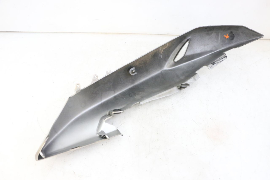 photo de CARENADO TRASERO DERECHA SUZUKI GS GSE 500 (2001 - 2003) - Detalle de la pieza