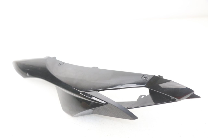 photo de CARENADO TRASERO DERECHA SUZUKI GSX-R GSXR 750 (2011 - 2016) - Primer plano técnico