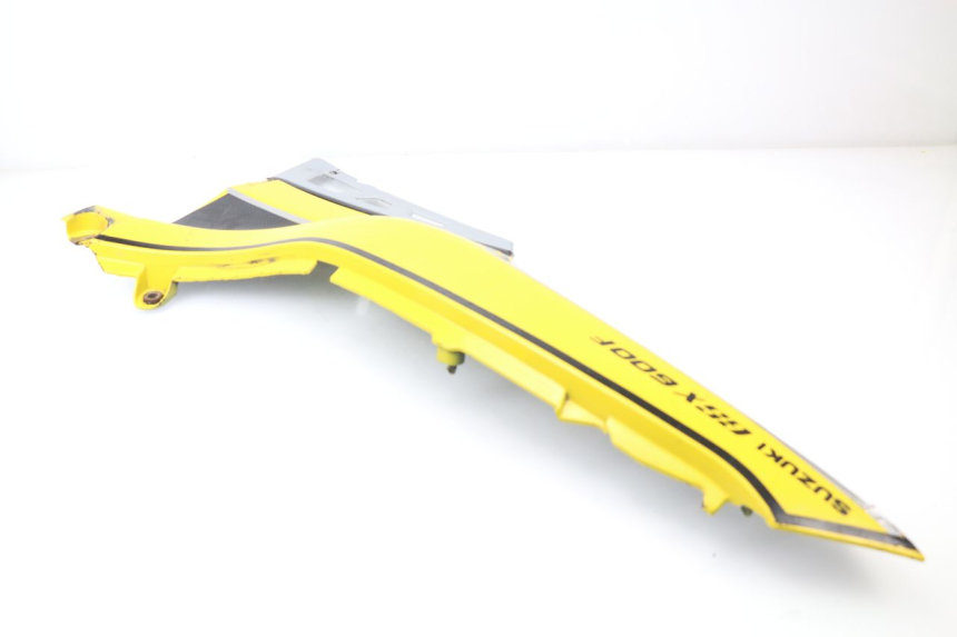 photo de CARENADO TRASERO DERECHA SUZUKI GSXF GSX F 600 (1988 - 1997) - Recambio usado revisado