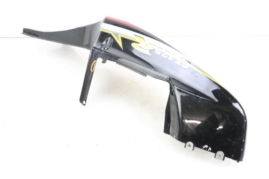 photo de CARENADO TRASERO DERECHA HYOSUNG GTR 125 (2006 - 2008) - Primer plano técnico