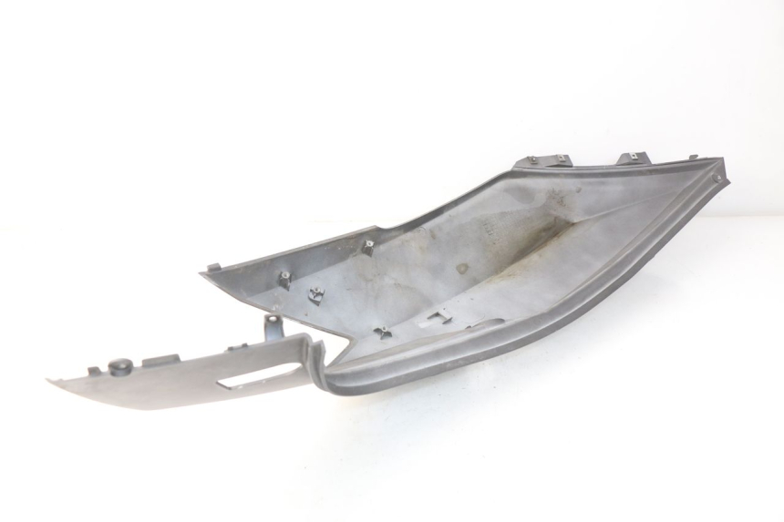 photo de CARENADO TRASERO DERECHA SYM GTS EFI ABS 125 (2012 - 2016) - Detalle de la pieza
