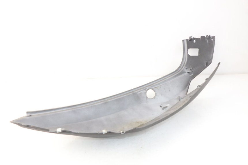 photo de CARENADO TRASERO DERECHA SYM GTS EFI ABS 125 (2012 - 2016) - Zoom estado de uso