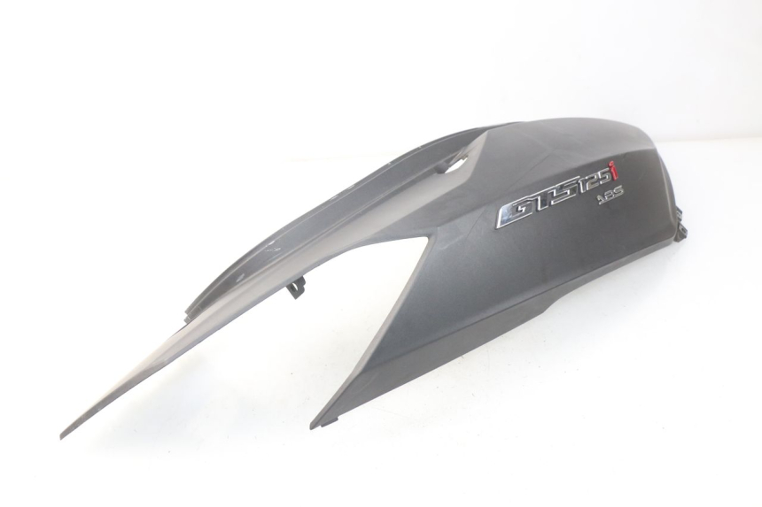 photo de CARENADO TRASERO DERECHA SYM GTS EFI ABS 125 (2012 - 2016) - Primer plano técnico