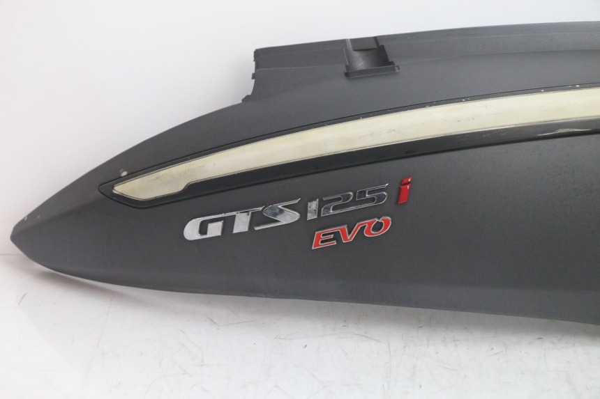 photo de CARENADO TRASERO DERECHA SYM GTS EVO 125 (2009 - 2013) - Detalle de la pieza