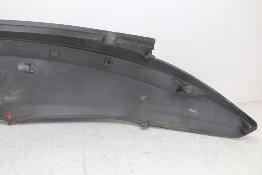 photo de CARENADO TRASERO DERECHA SYM GTS EVO 125 (2009 - 2013) - Estado de la superficie y material