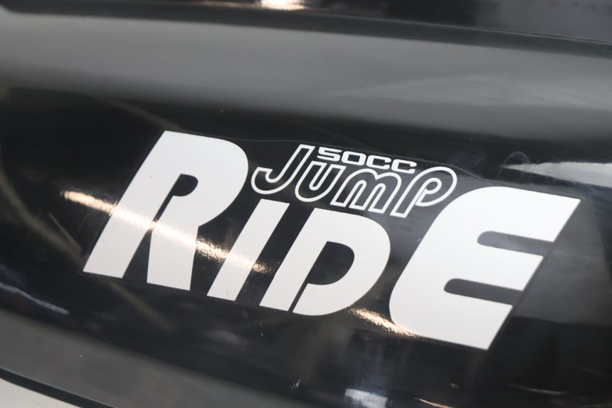 photo de CARENADO TRASERO DERECHA RIDE JUMP 2T 50 (2012 - 2017) - Otra perspectiva