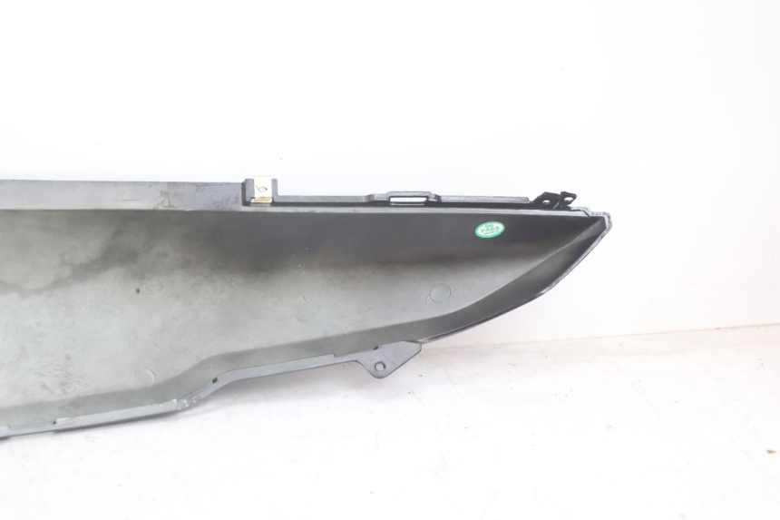photo de CARENADO TRASERO DERECHA RIDE JUMP 2T 50 (2012 - 2017) - Estado de la superficie y material