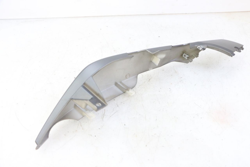 photo de CARENADO TRASERO DERECHA KIDEN KD125-G 125 (2018 - 2022) - Detalles de los puntos de fijación