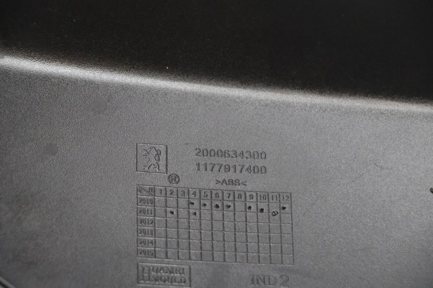 photo de FLANCO TRASERO DERECHO PEUGEOT KISBEE 4T 50 (2010 - 2017) - Otra vista del artículo