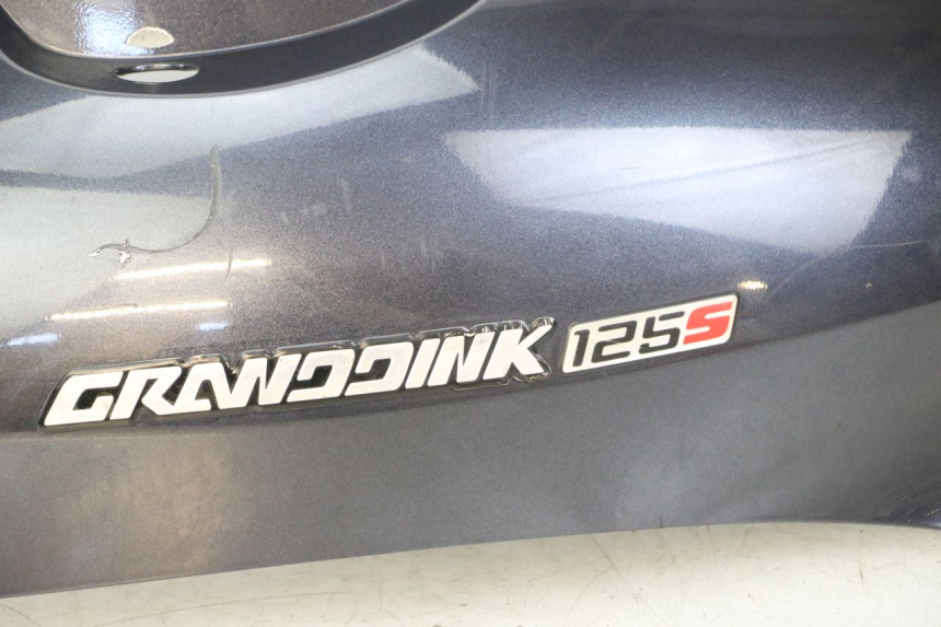 photo de CARENADO TRASERO DERECHA KYMCO GRAND DINK 125 (2008 - 2014) - Características distintivas