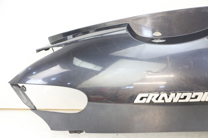photo de CARENADO TRASERO DERECHA KYMCO GRAND DINK 125 (2008 - 2014) - Zoom sobre los componentes