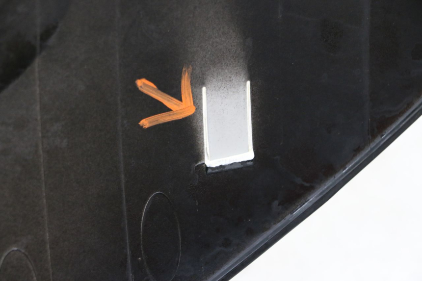 photo de CARENADO TRASERO DERECHA KYMCO PEOPLE S 125 (2000 - 2008) - Detalles de los puntos de fijación