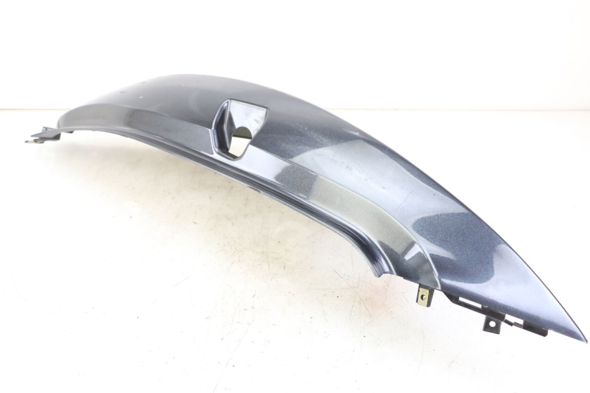 photo de CARENADO TRASERO DERECHA KYMCO XCITING 500 (2007 - 2010) - Zoom sobre los componentes