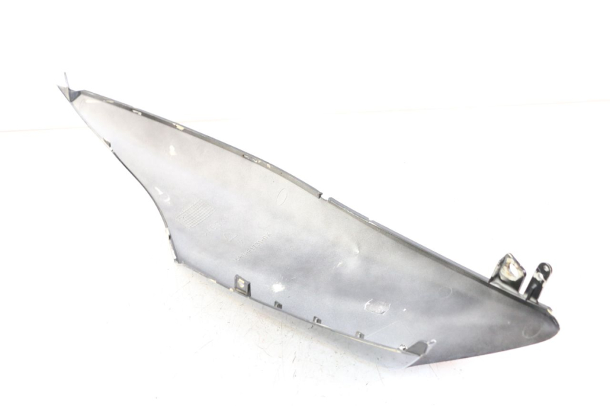 photo de CARENADO TRASERO DERECHA MBK MACH G AC 50 (2002 - 2014) - Primer plano técnico