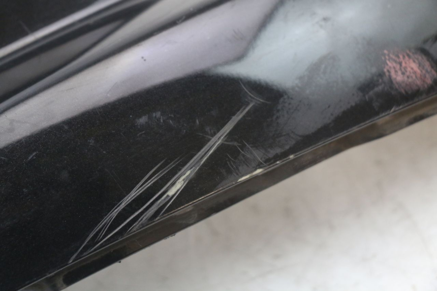 photo de CARENADO TRASERO DERECHA PIAGGIO MP3 LT 400 (2007 - 2012) - Otra perspectiva