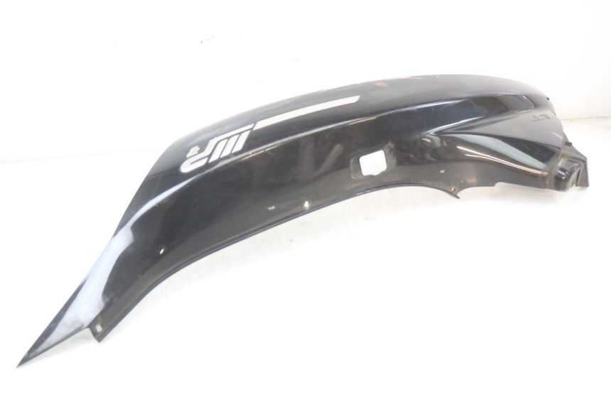 photo de CARENADO TRASERO DERECHA PIAGGIO MP3 LT 400 (2007 - 2012) - Detalles de los puntos de fijación