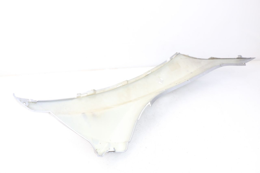 photo de FLANCO TRASERO DERECHO PIAGGIO MP3 125 (2006 - 2014) - Primer plano técnico