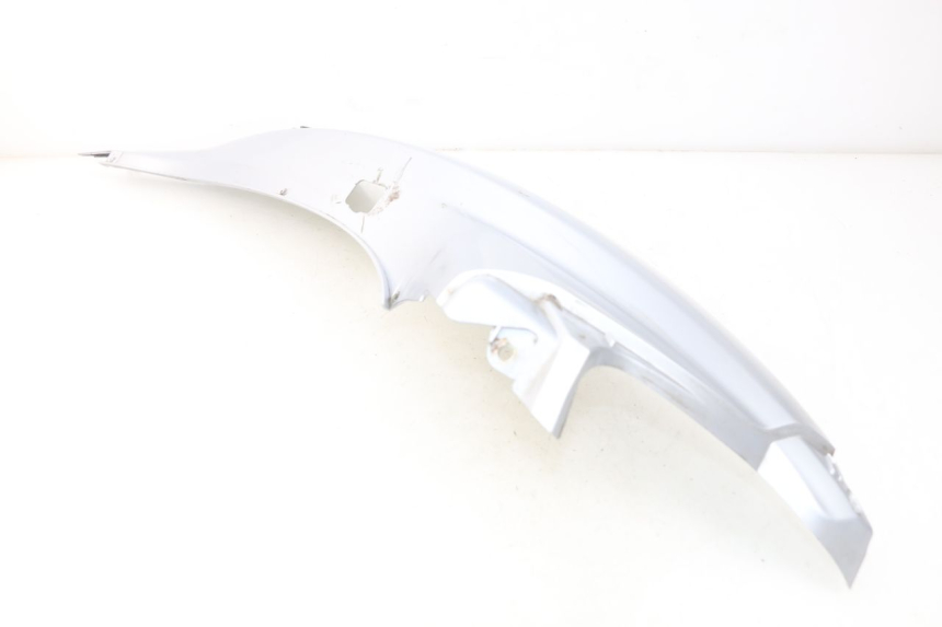 photo de FLANCO TRASERO DERECHO PIAGGIO MP3 125 (2006 - 2014) - Detalles de los puntos de fijación