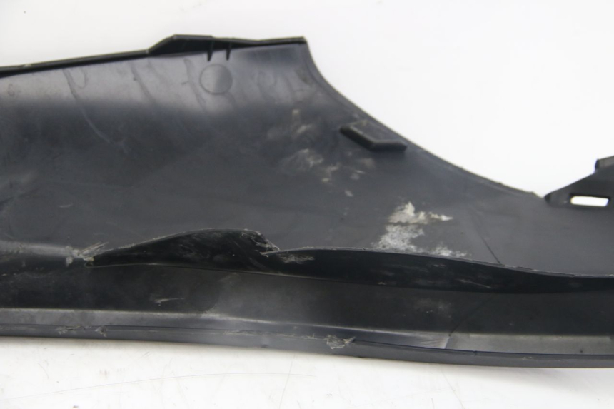 photo de FLANCO TRASERO DERECHO PIAGGIO MP3 125 (2006 - 2014) - Estado de la superficie y material